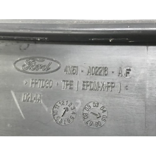 Жабо накладка Ford Focus 2 2008-2010 4M51A02216AF